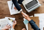 SCRUM_Handschlag