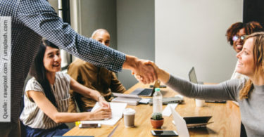 Onboarding_Handschlag